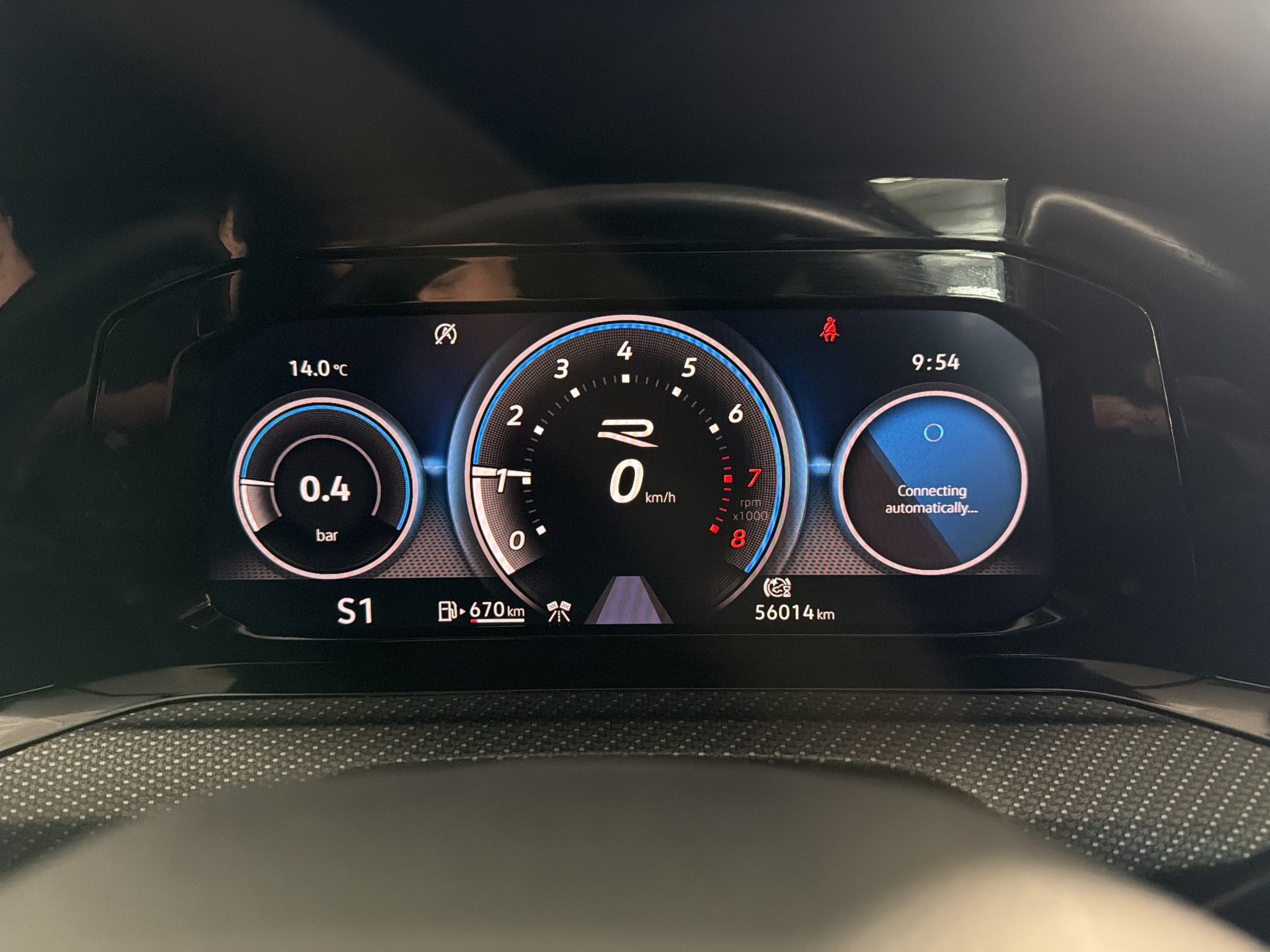 Volkswagen Golf R DSG 2.0PT/4WD/7AT
