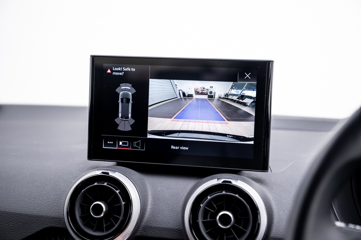 Audi Q2 35 TFSI S TRONIC 110 KW