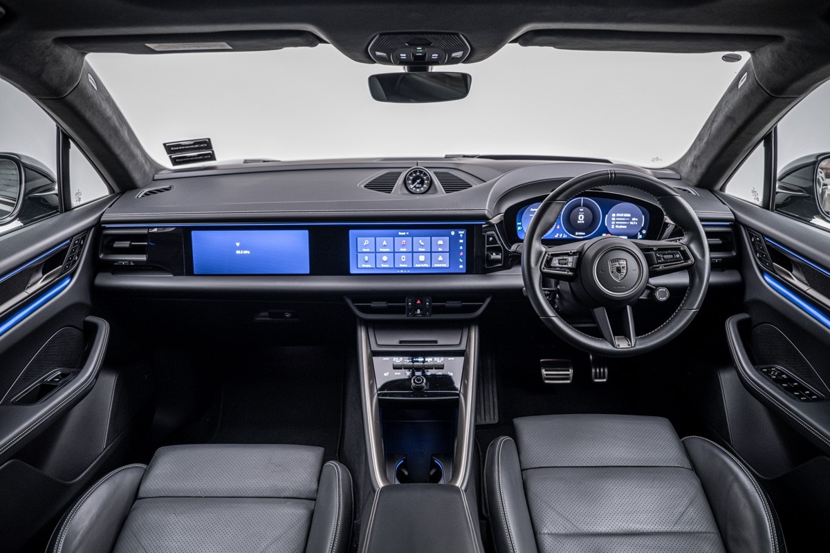 Porsche Macan Turbo Electric (H2)