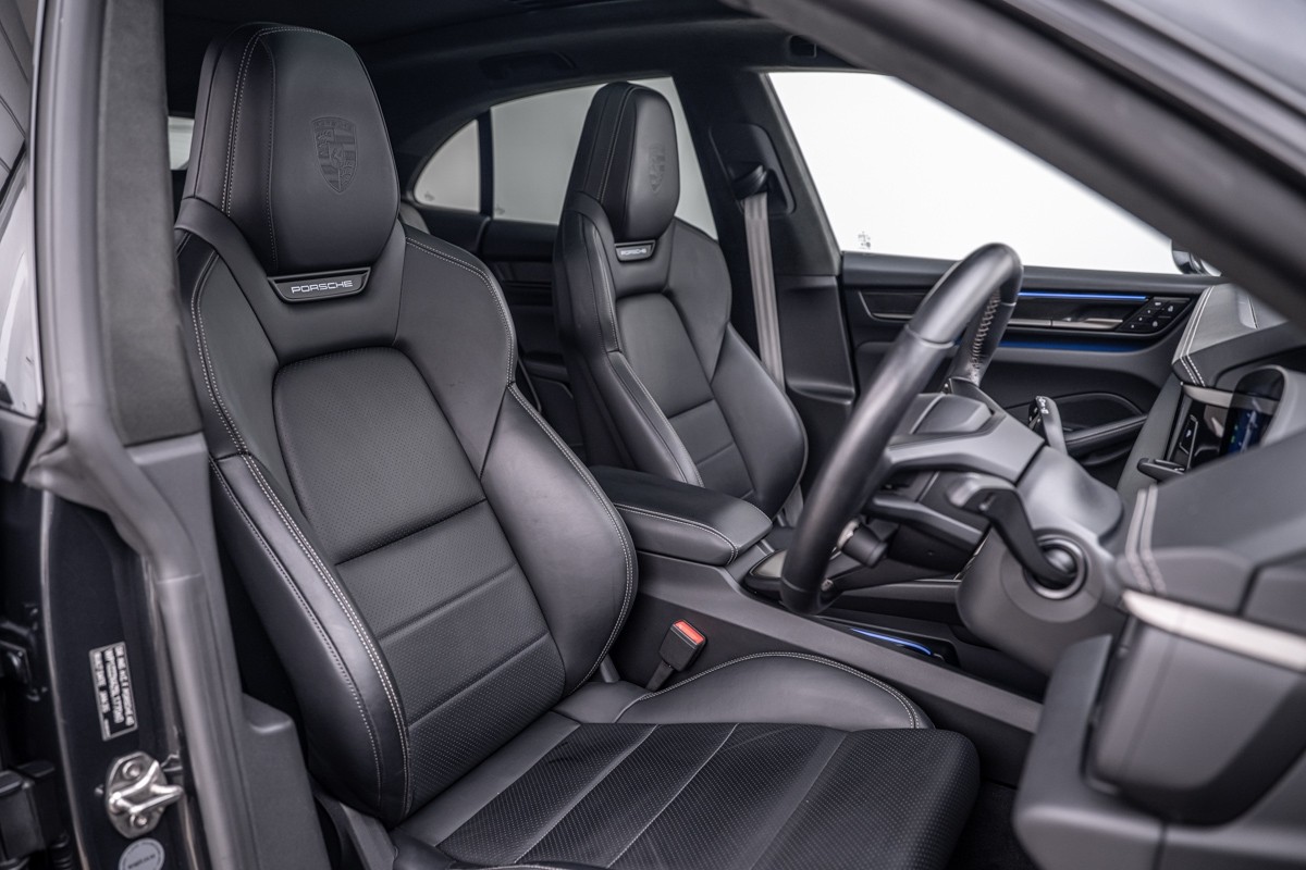 Porsche Macan Turbo Electric (H2)