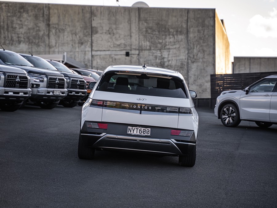2021 Hyundai IONIQ 5 4