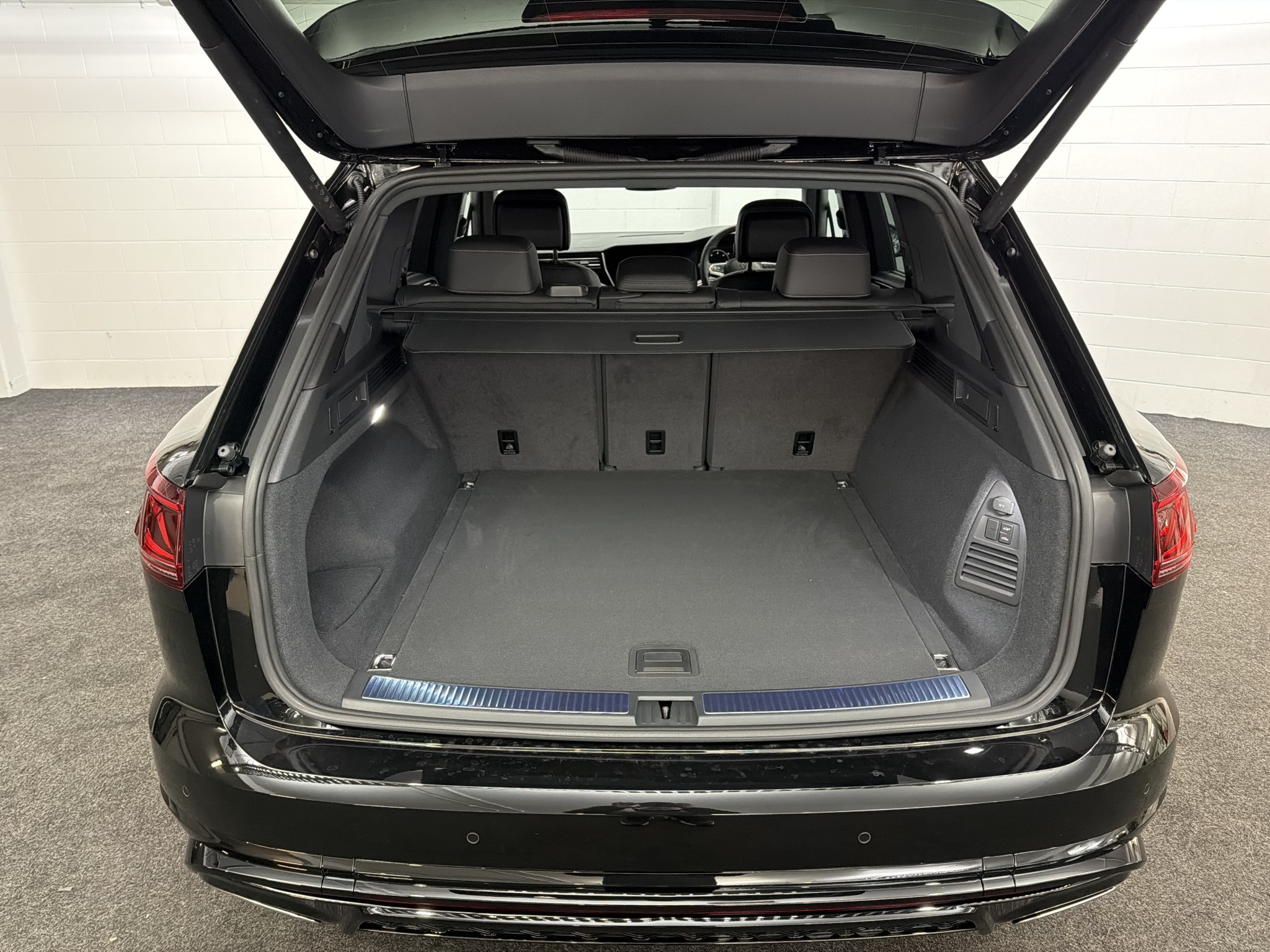 Volkswagen Touareg V6S TDI R-LINE
