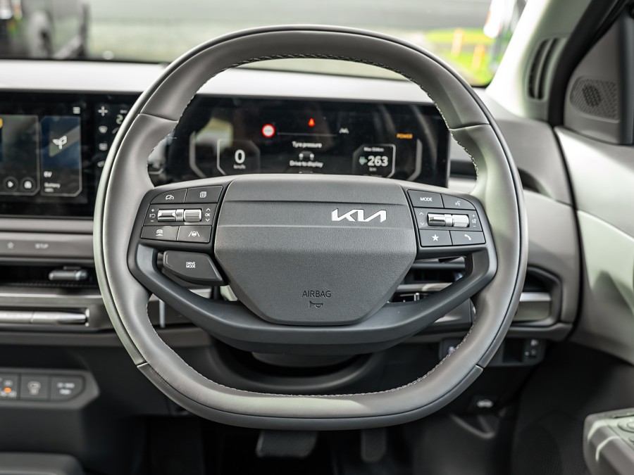 2025 Kia EV3 10