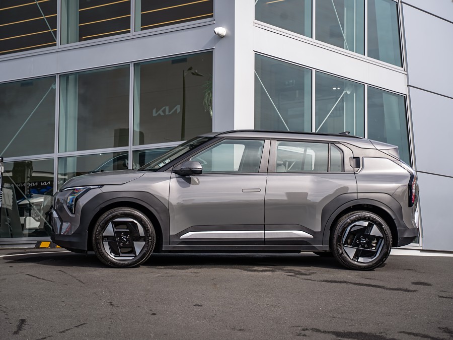 2025 Kia EV3 5