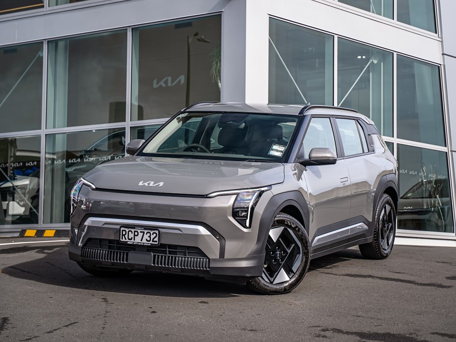 2025 Kia EV3 1
