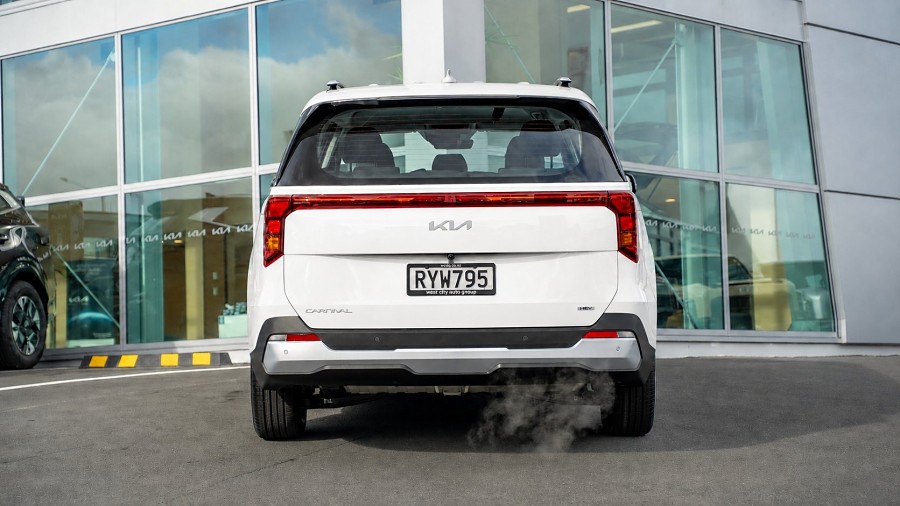 2026 Kia Carnival 4