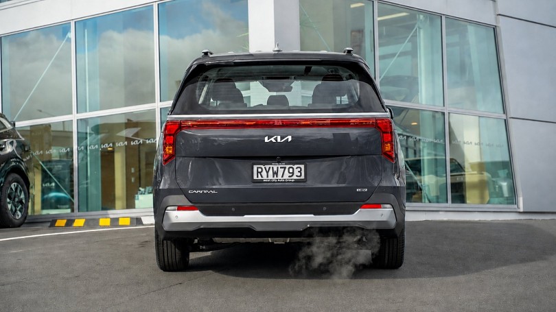 2026 Kia Carnival 4