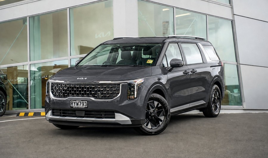 2026 Kia Carnival 1