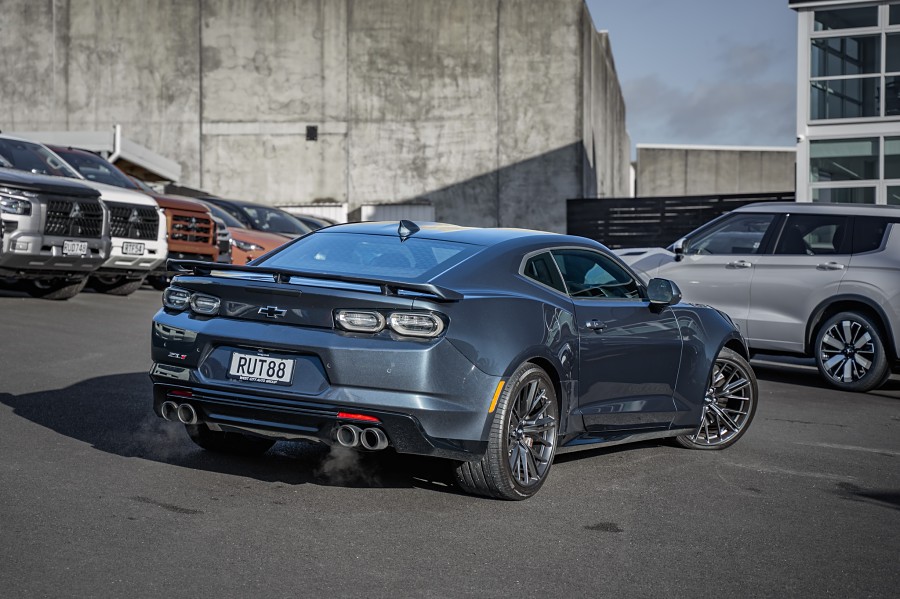 2019 Chevrolet Camaro 2