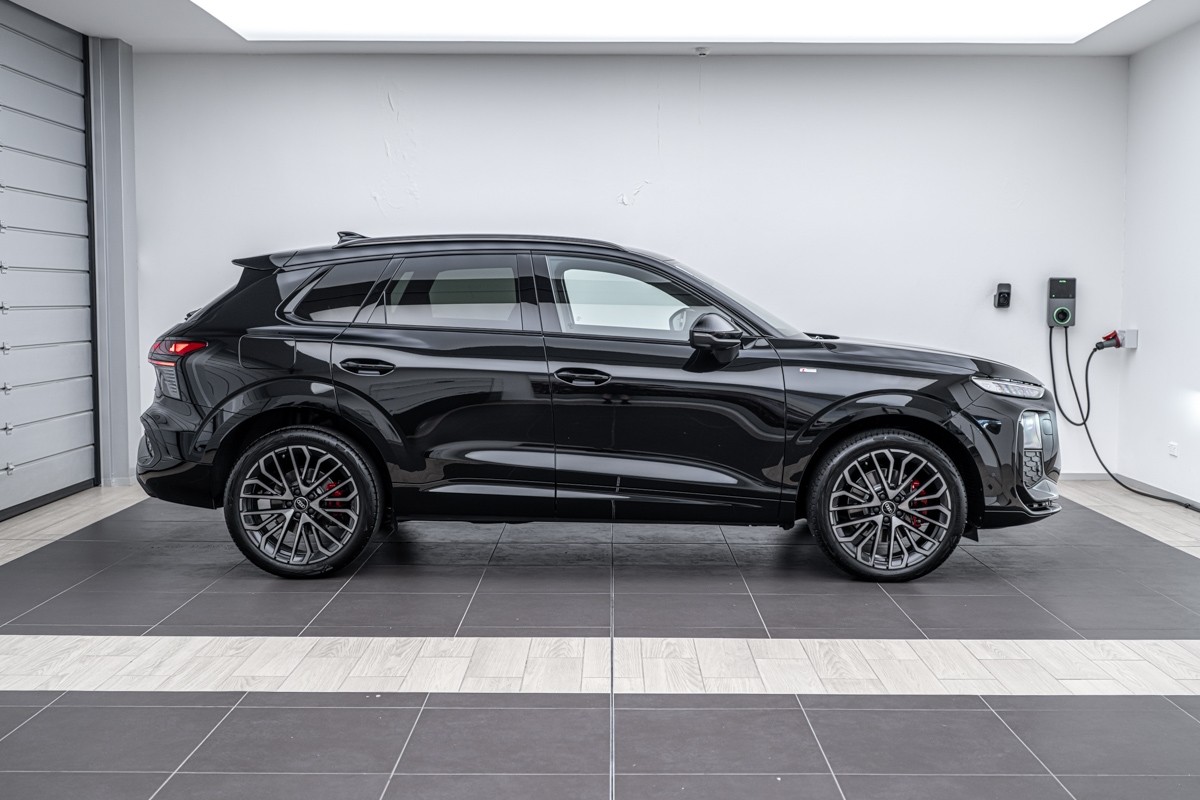 Audi Q3 SUV TFSI quattro 195 kW