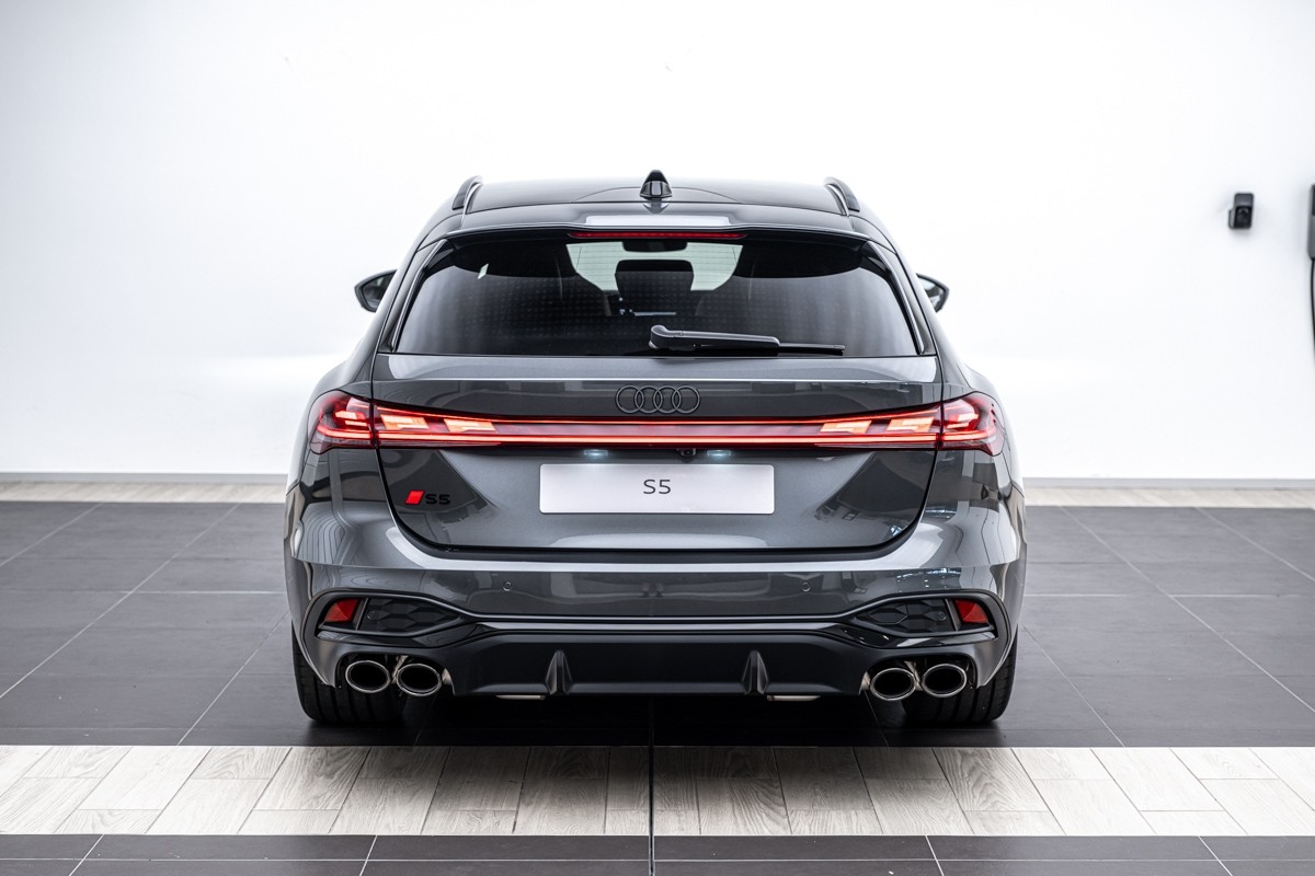 Audi S5 AVANT TFSI