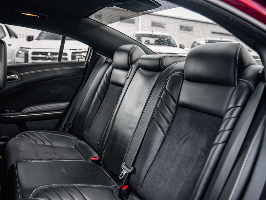 2019 Dodge Charger 17