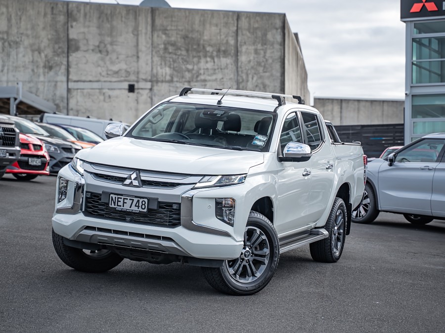 2020 Mitsubishi Triton 1