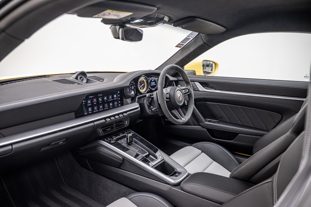 Porsche 911 Turbo Coupe (992)