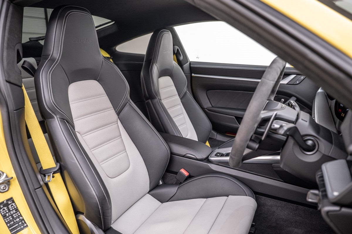 Porsche 911 Turbo Coupe (992)