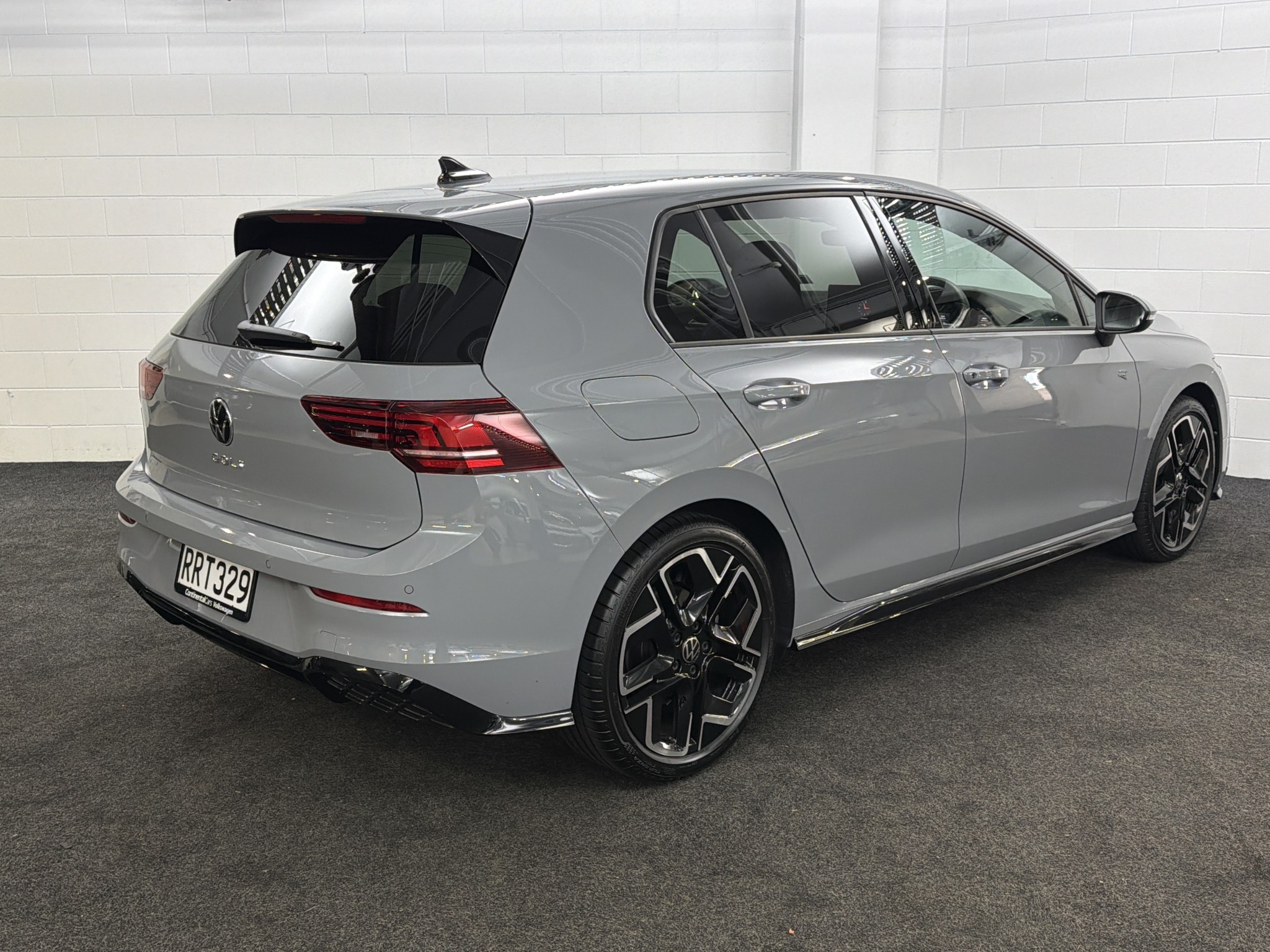 Volkswagen Golf 8.5 R-LINE