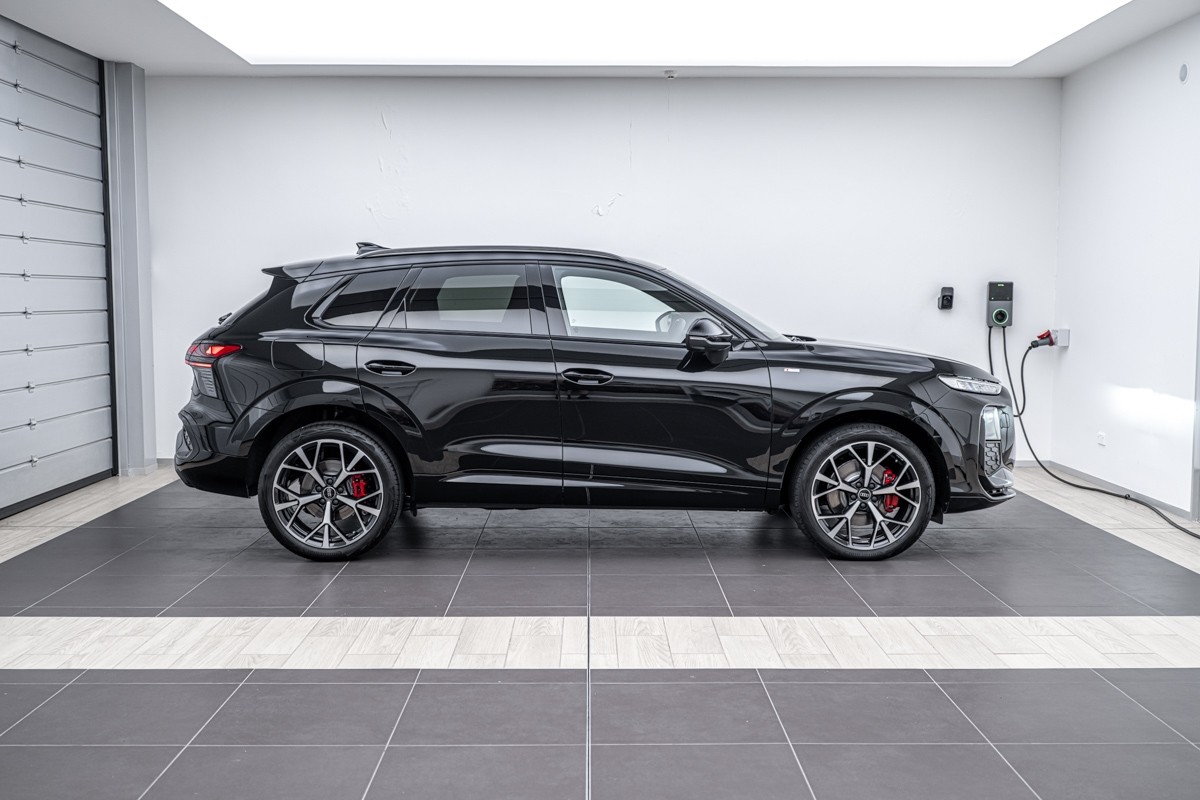 Audi Q3 SUV TFSI quattro 195 kW