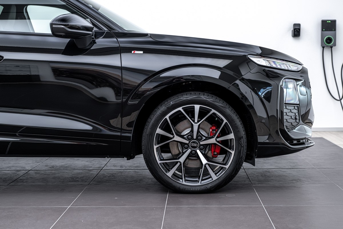 Audi Q3 SUV TFSI quattro 195 kW
