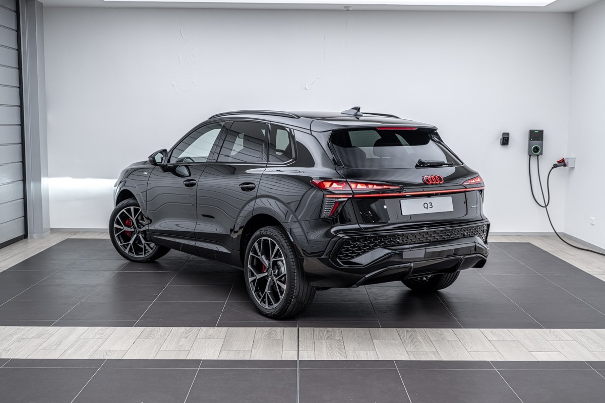 Audi Q3 SUV TFSI quattro 195 kW