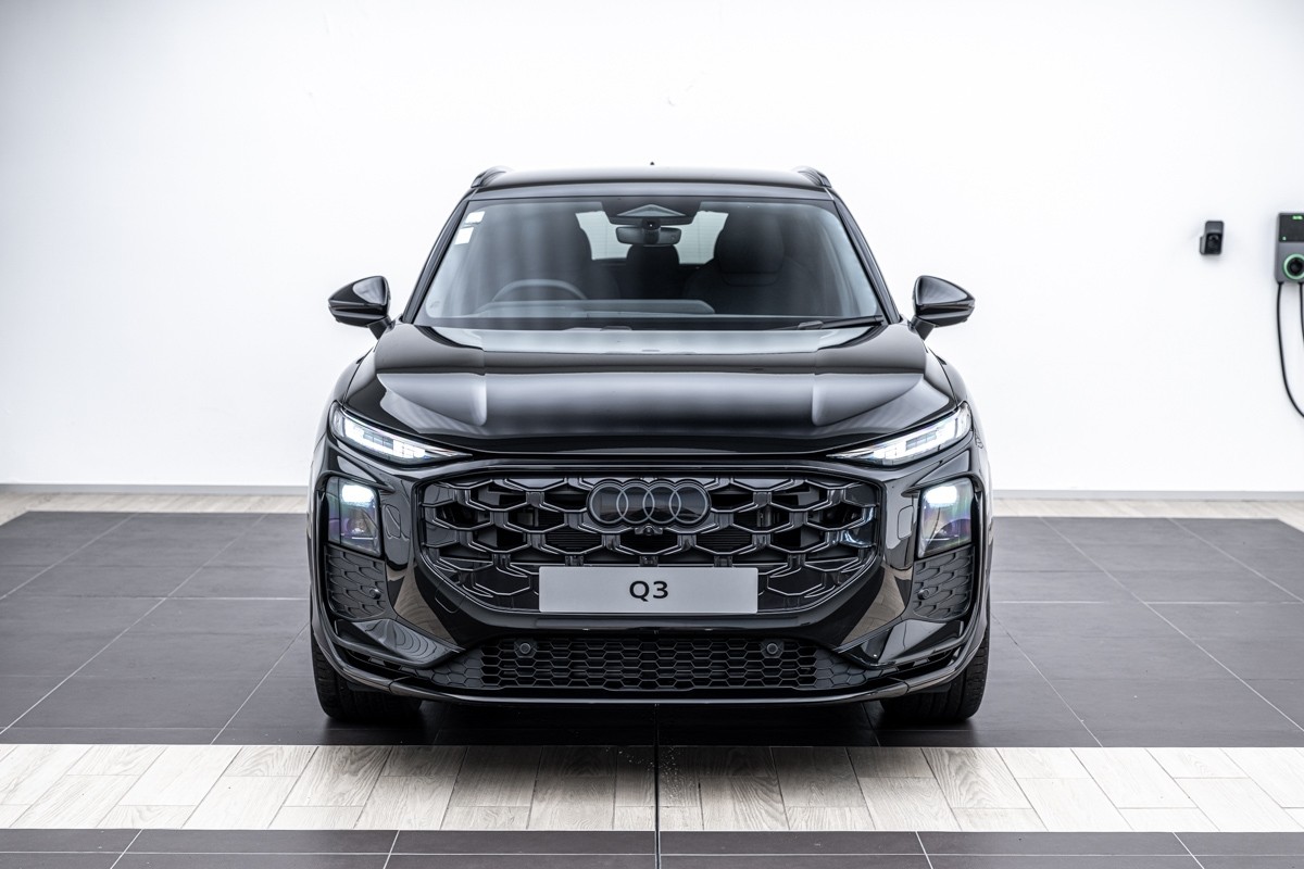 Audi Q3 SUV TFSI quattro 195 kW