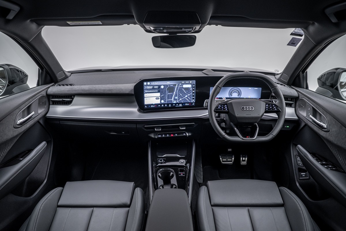 Audi Q3 SUV TFSI quattro 195 kW