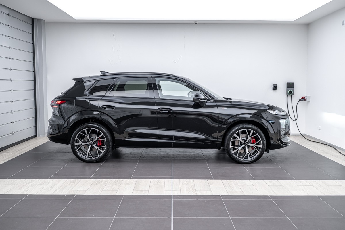 Audi Q3 SUV TFSI QUATTRO 195 KW