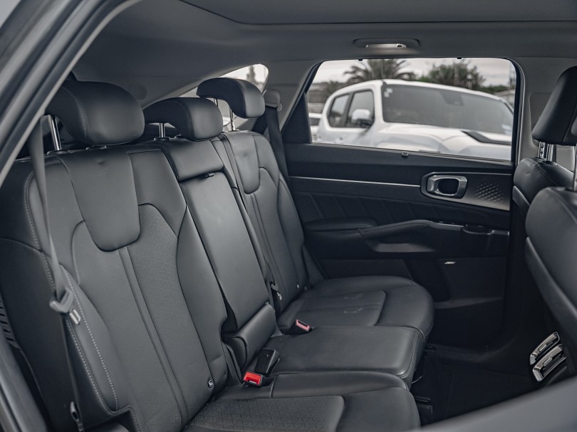 2022 Kia Sorento 16