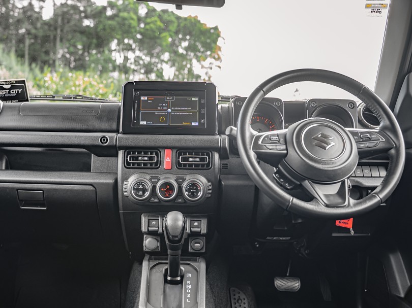2022 Suzuki Jimny 14