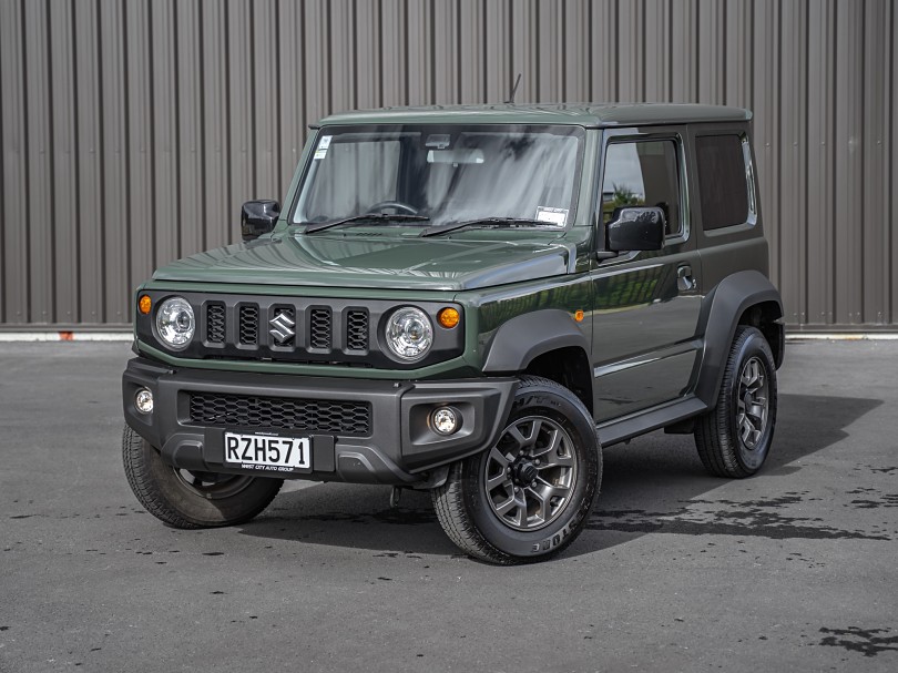 2022 Suzuki Jimny 1