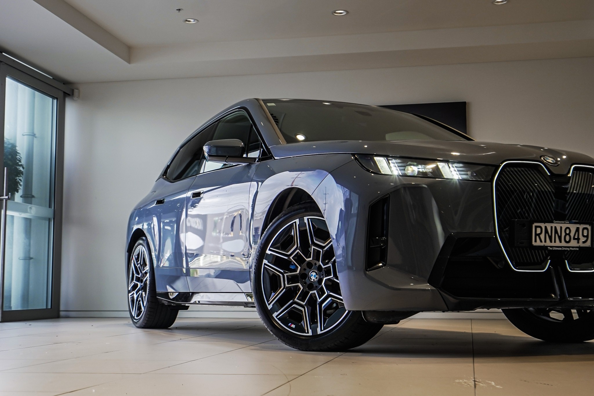 BMW iX 45 xDrive 94kW