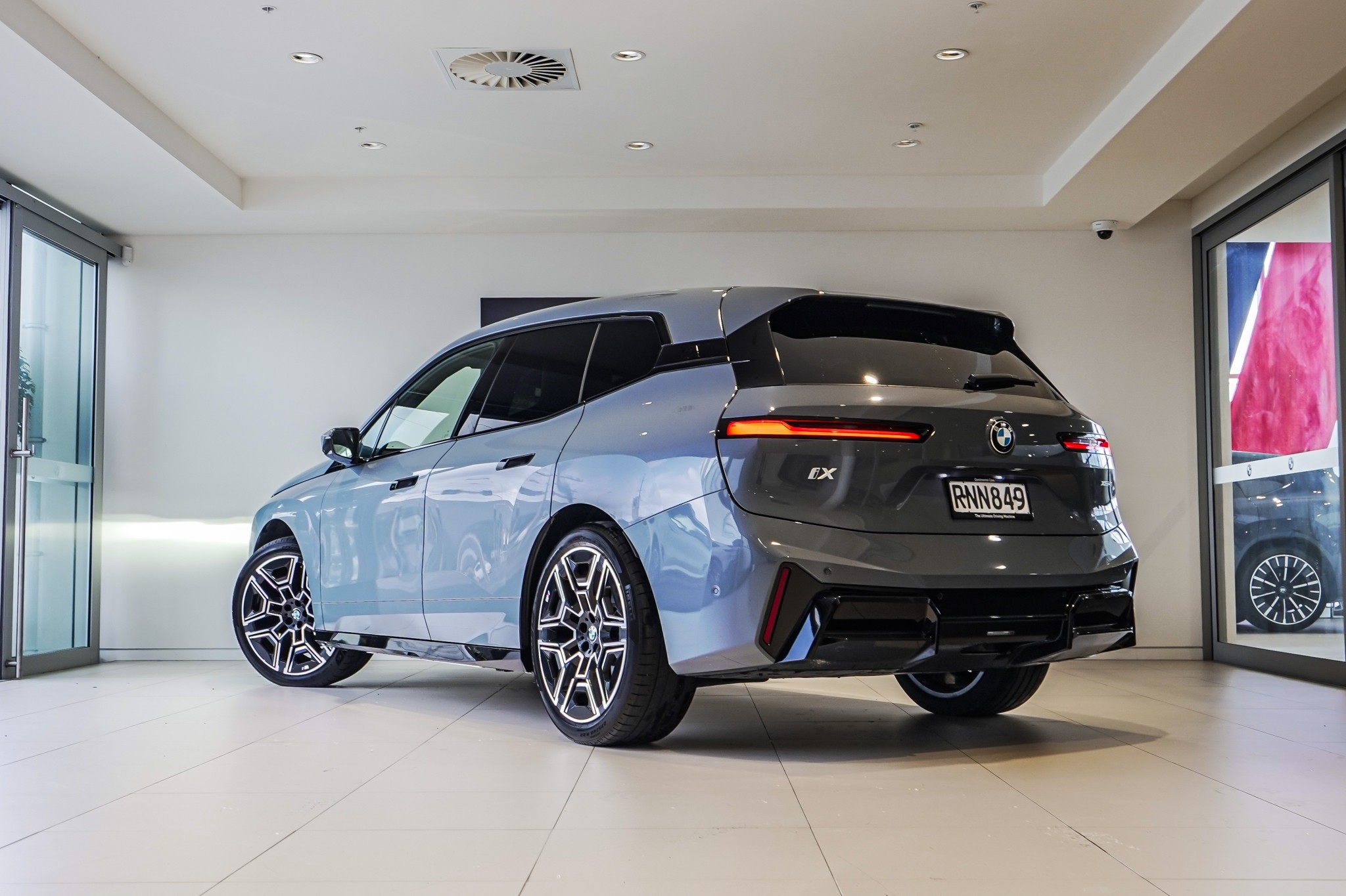 BMW iX 45 xDrive 94kW