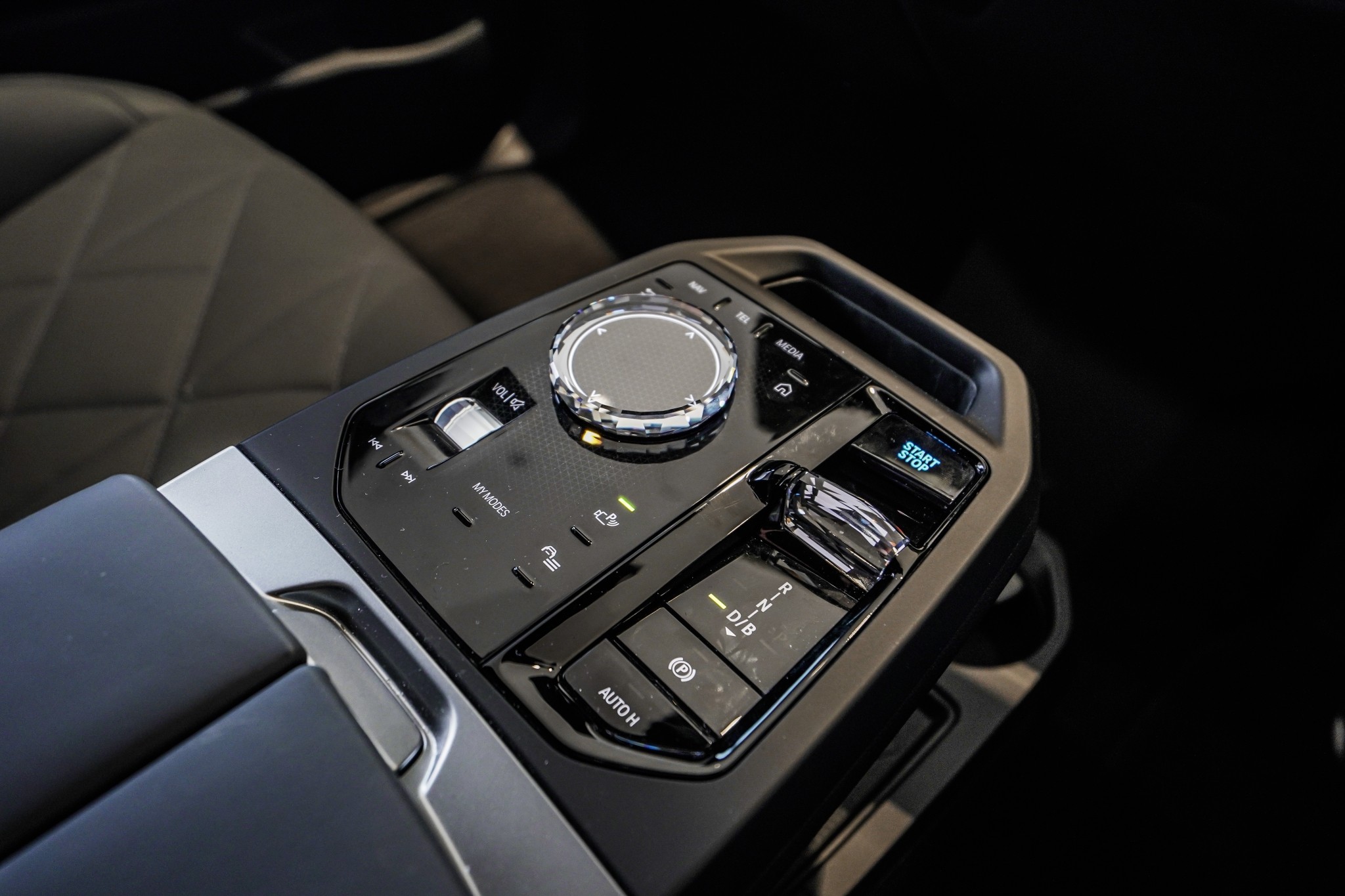 BMW iX 45 xDrive 94kW