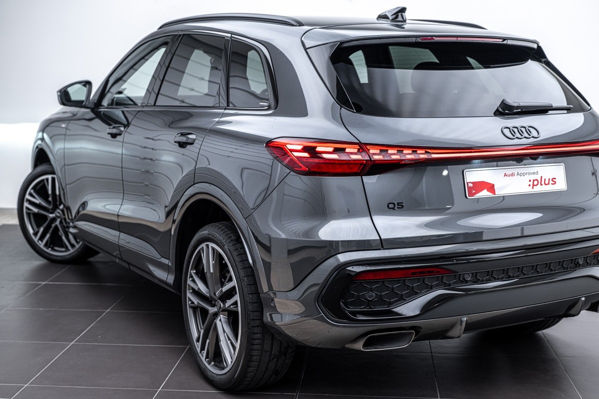 Audi Q5 SUV TFSI QUATTRO S TRONIC