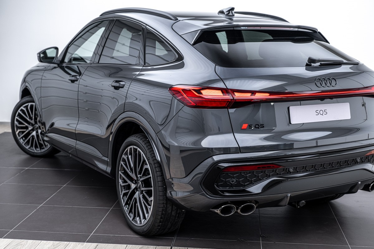 Audi SQ5 SPORTBACK TFSI