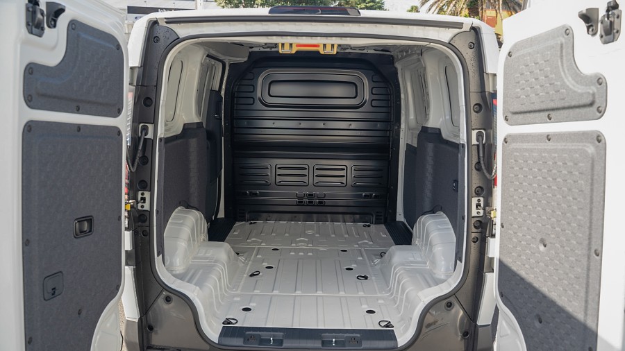 2026 Kia PV5 18