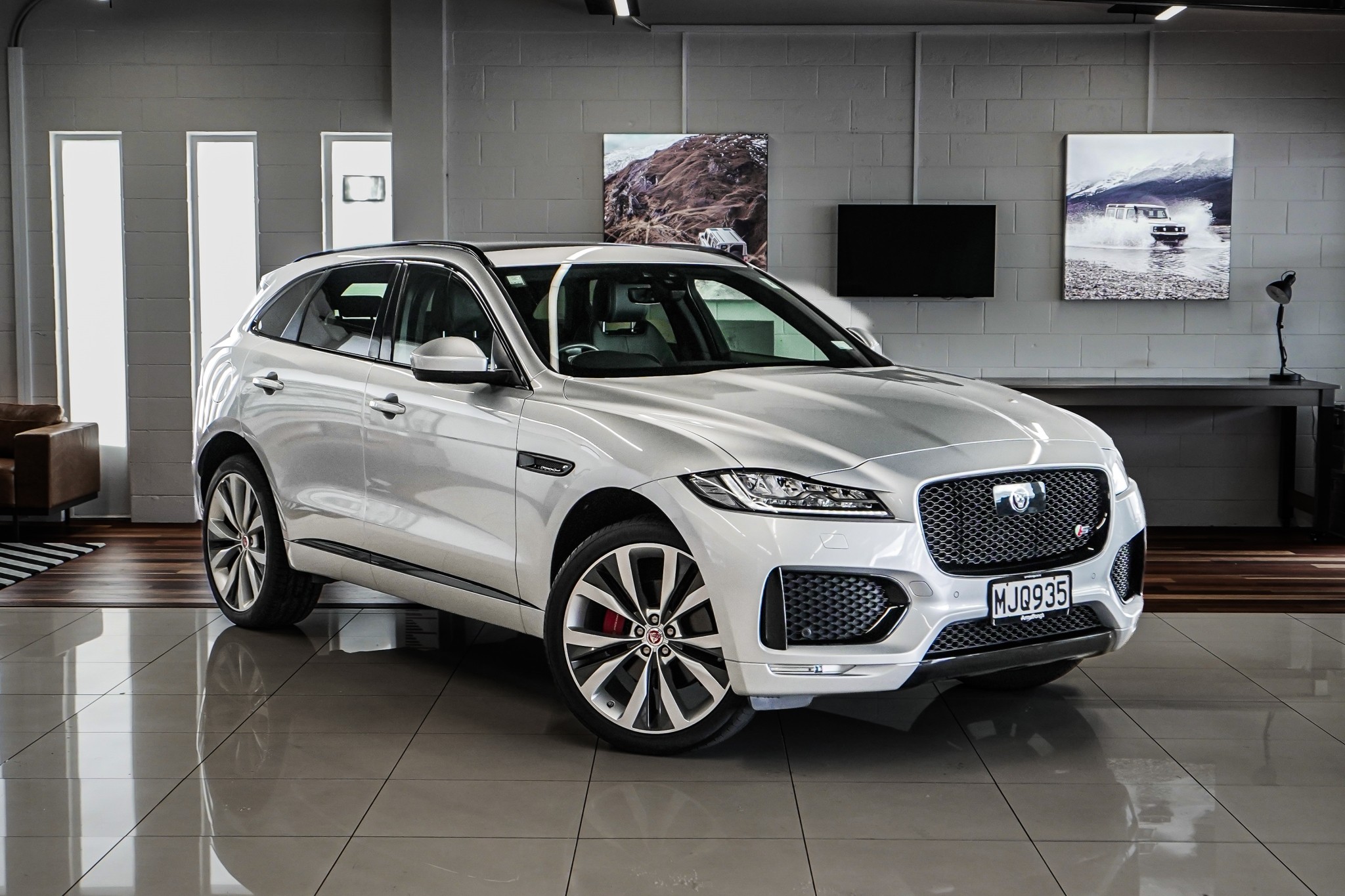 2019 Jaguar F-Pace