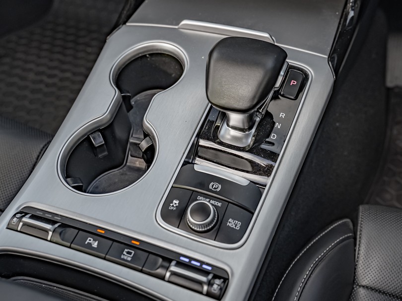 2018 Kia Stinger 16