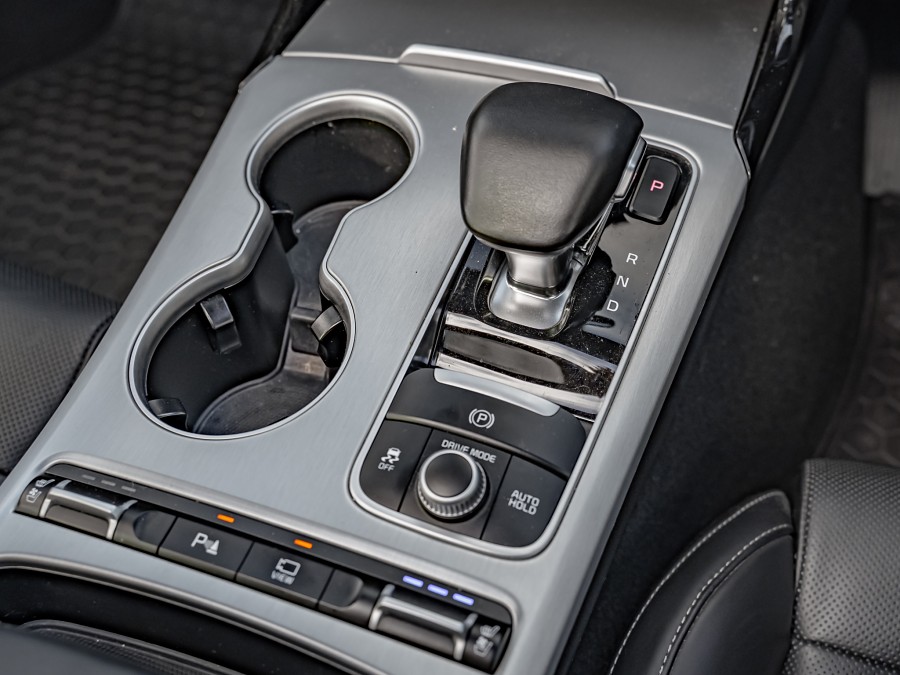 2018 Kia Stinger 16