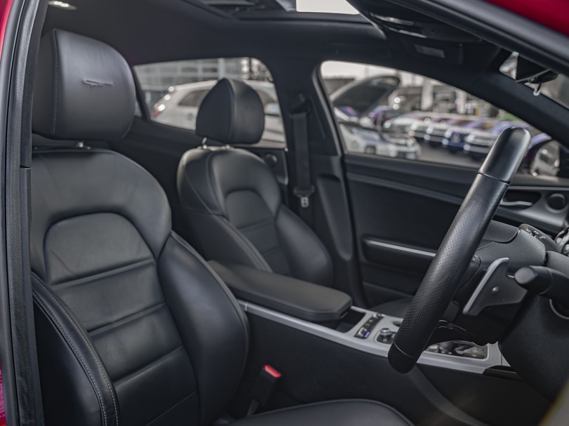 2018 Kia Stinger 8