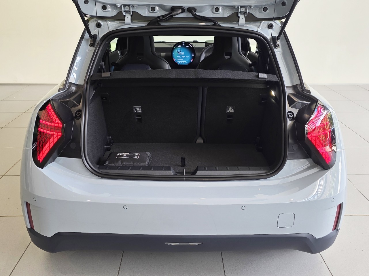 MINI Cooper SE Paul Smith Edition