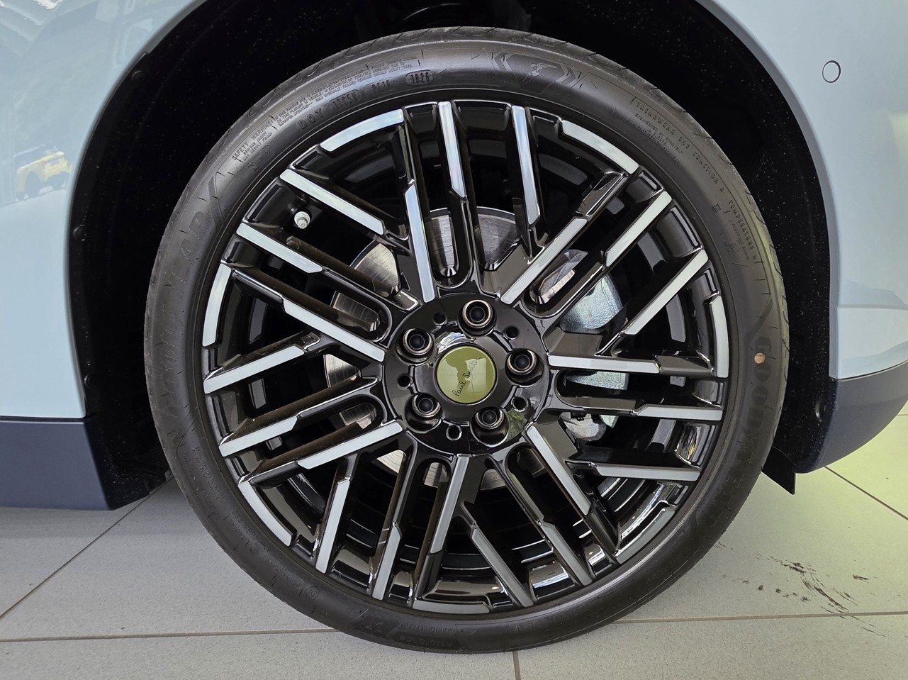 MINI Cooper SE Paul Smith Edition