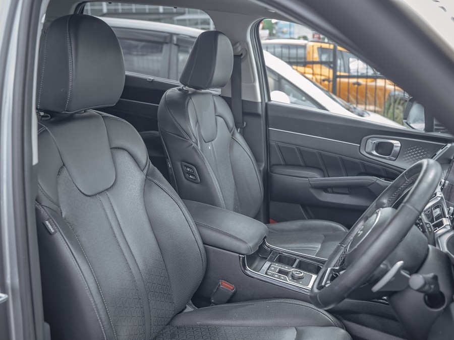2022 Kia Sorento 8