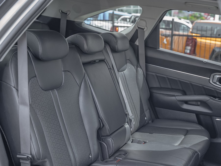 2022 Kia Sorento 17
