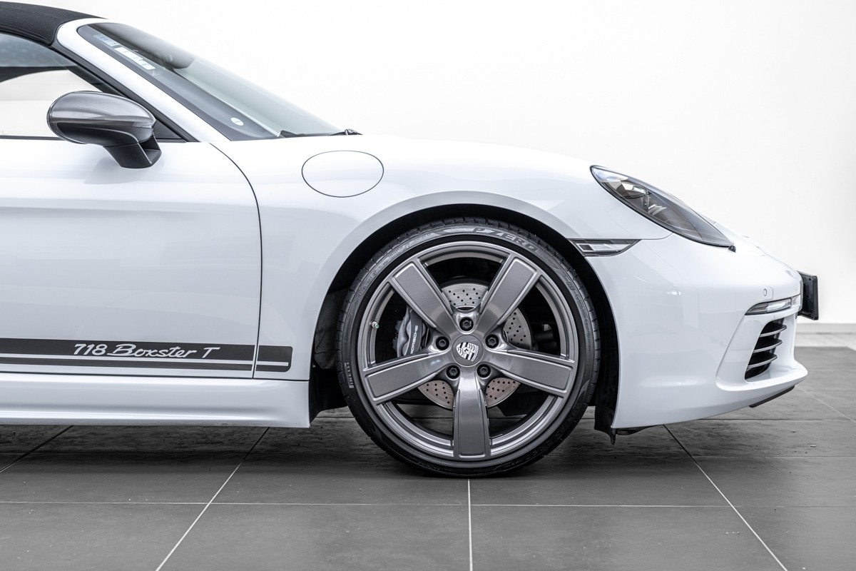 Porsche 718 Boxster T (982)