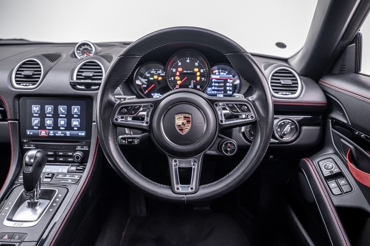Porsche 718 Boxster T (982)