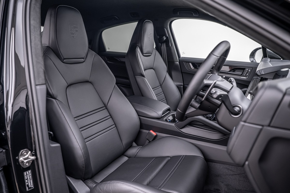 Porsche Cayenne TURBO GT COUPE