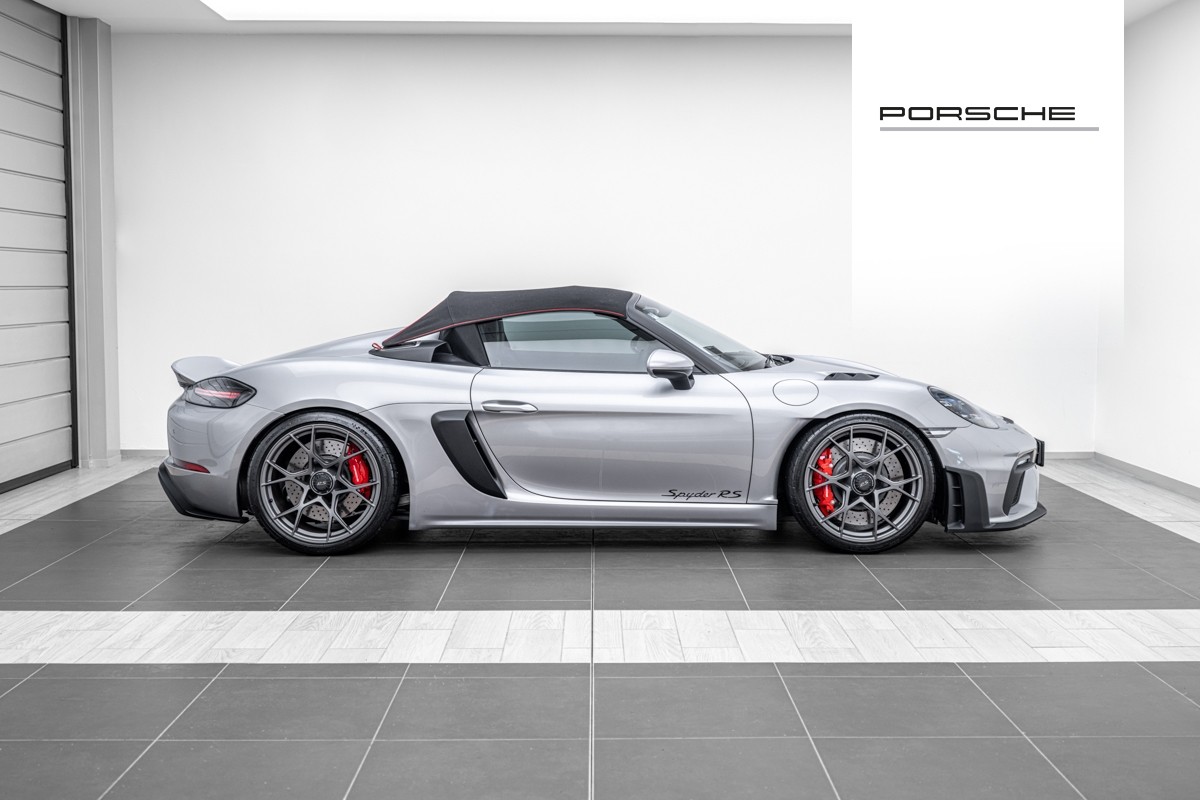 Porsche 718 Spyder RS (718)