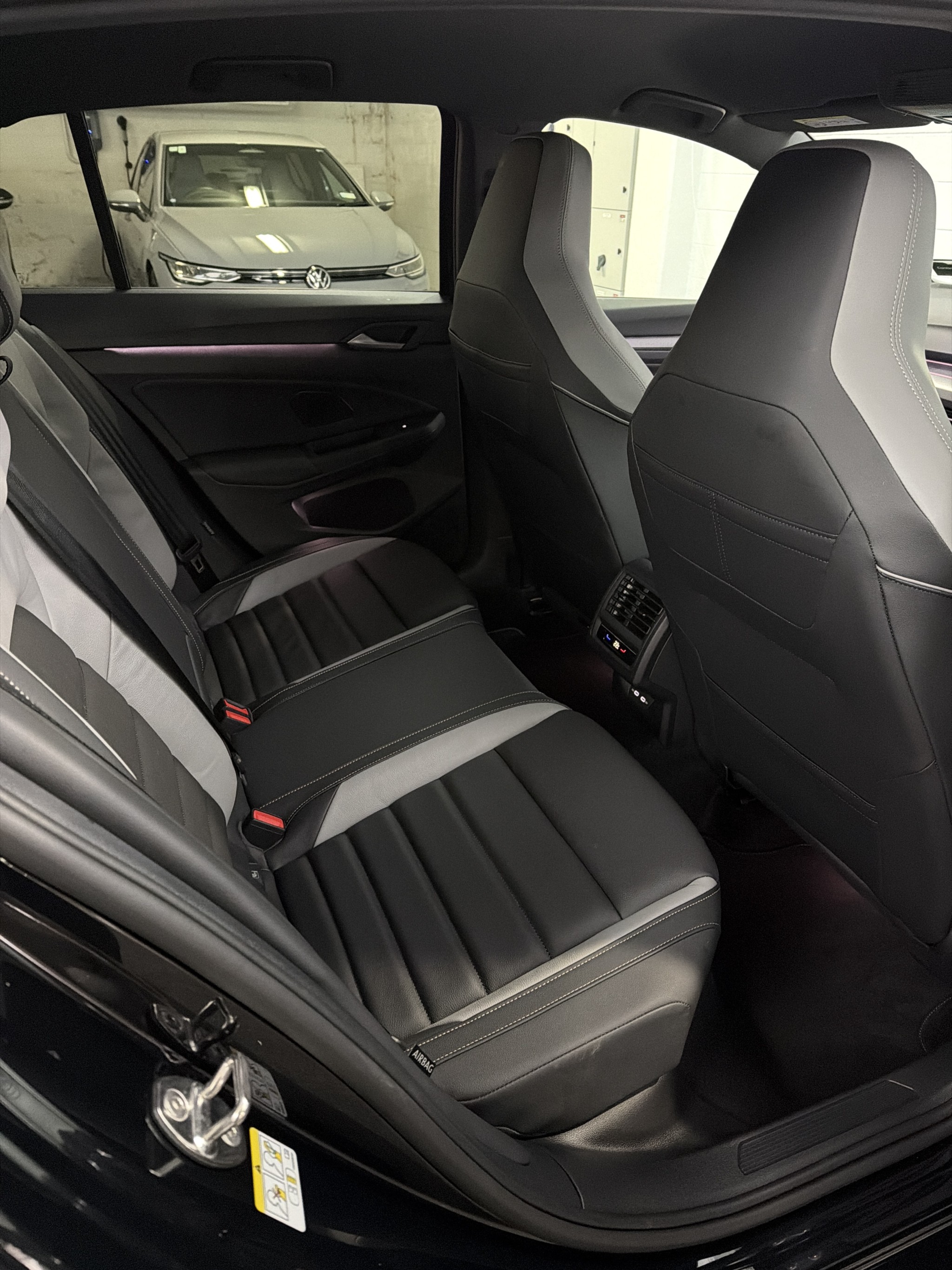 Volkswagen Golf 8.5 R-LINE