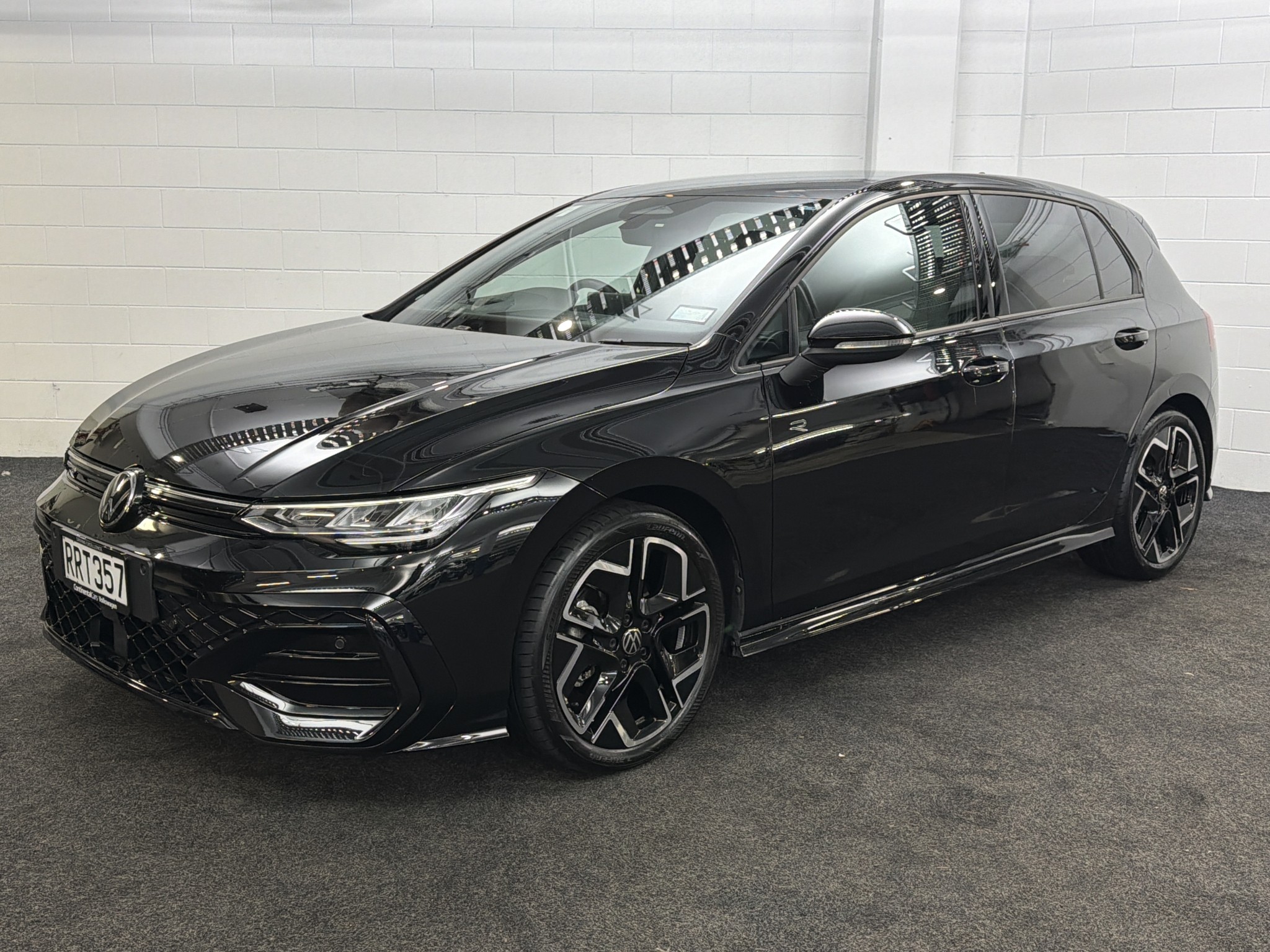 Volkswagen Golf 8.5 R-LINE
