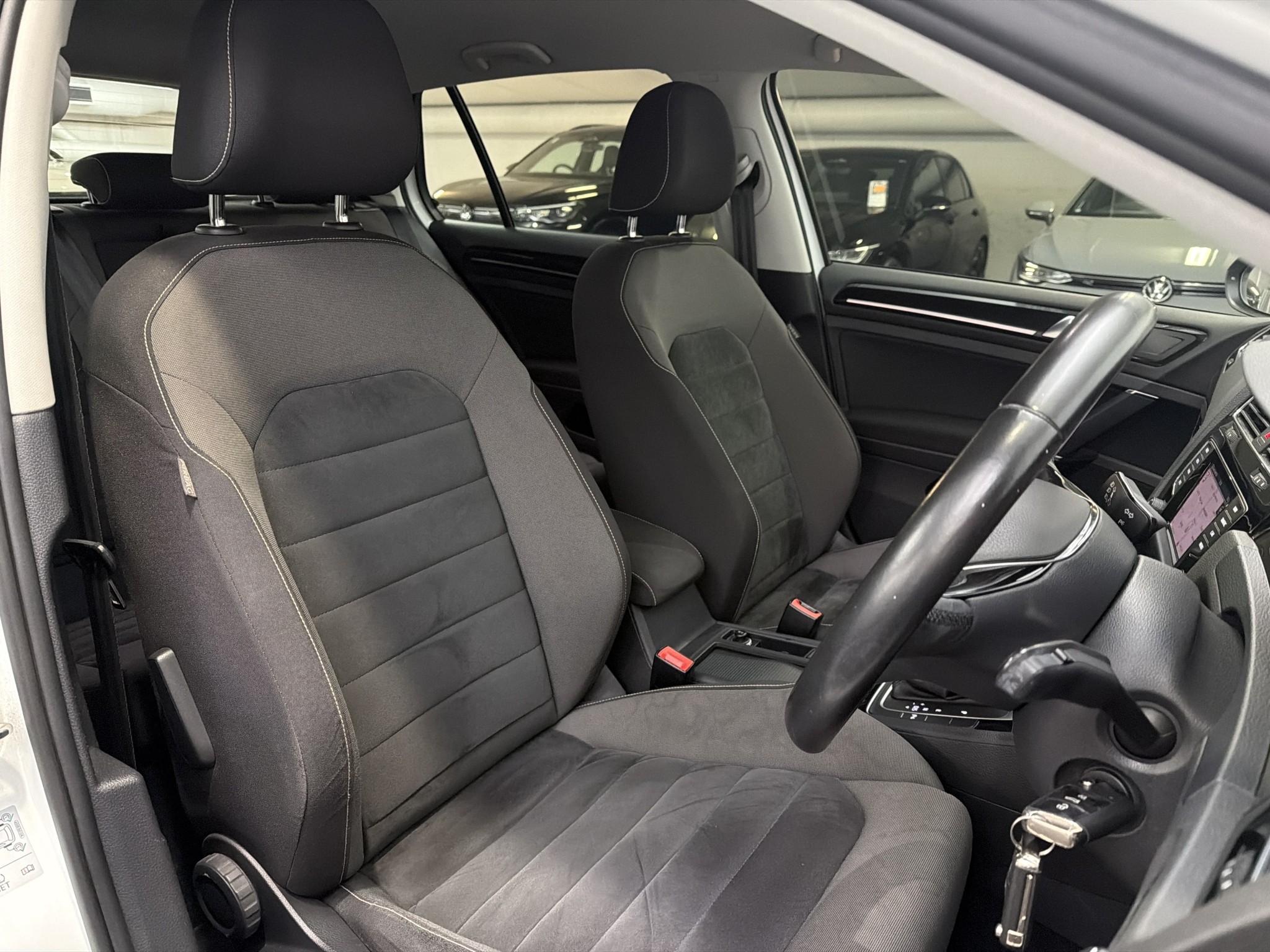 Volkswagen Golf VW GOLF TSI 103KW HL 7DSG